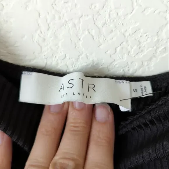 ASTR The Label Womens Bodysuit Rib Knit Sweetheart Neck Ruched Puff Sleeve Small - Picture 3 of 7